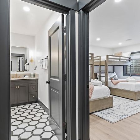 909 Park Ave Home パークシティ エクステリア 写真