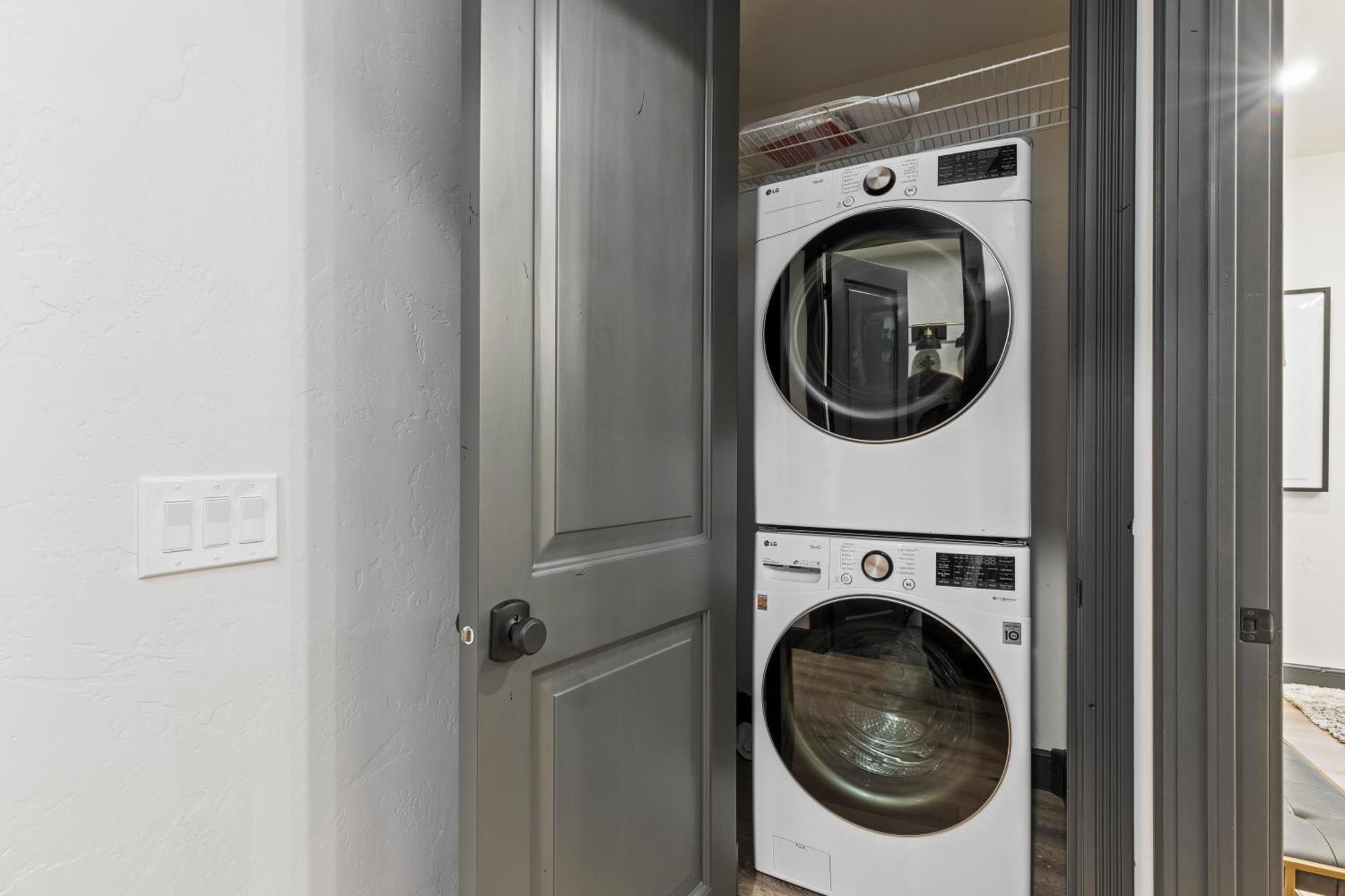 909 Park Ave Home パークシティ エクステリア 写真