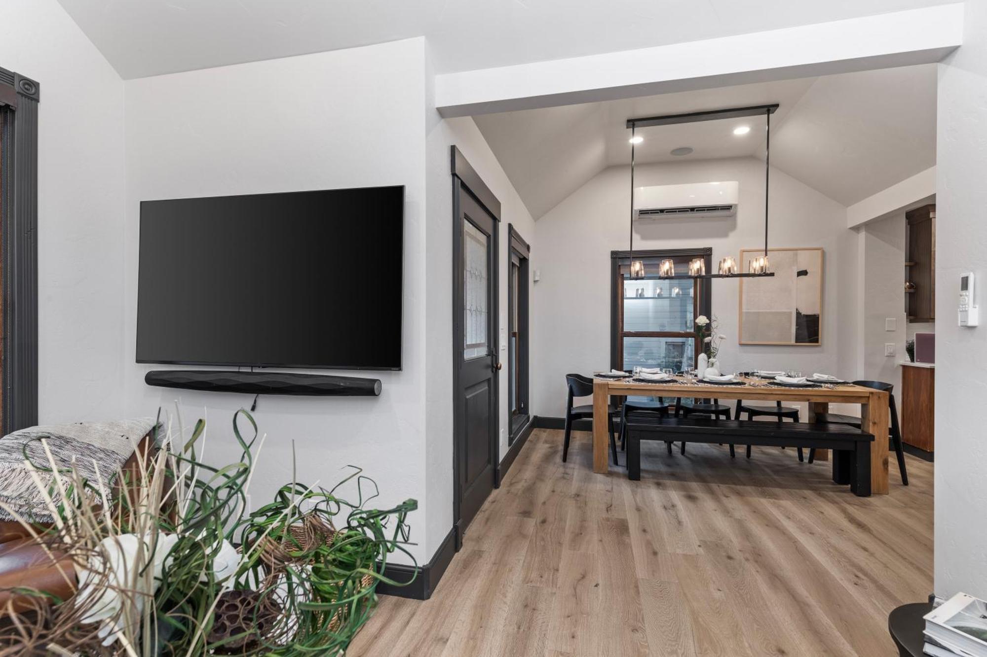909 Park Ave Home パークシティ エクステリア 写真